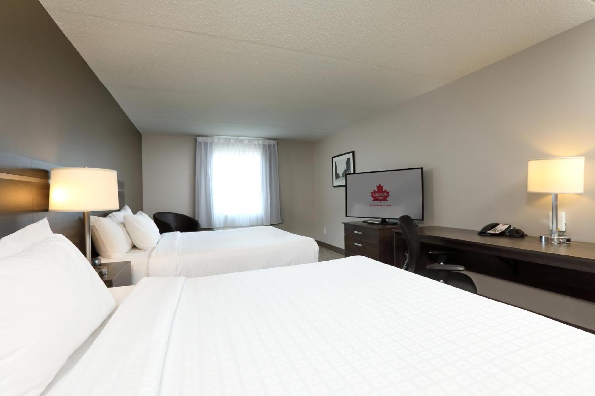 Canad Inns Destination Centre 布兰登 外观 照片