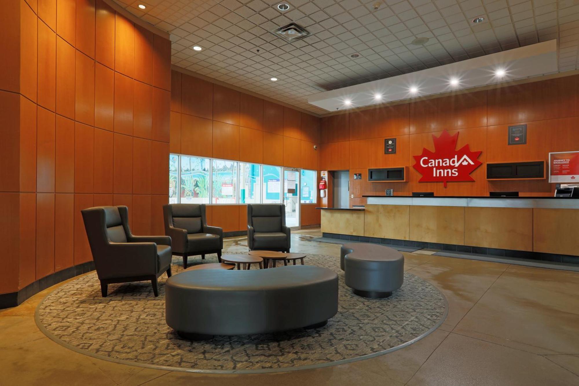 Canad Inns Destination Centre 布兰登 外观 照片