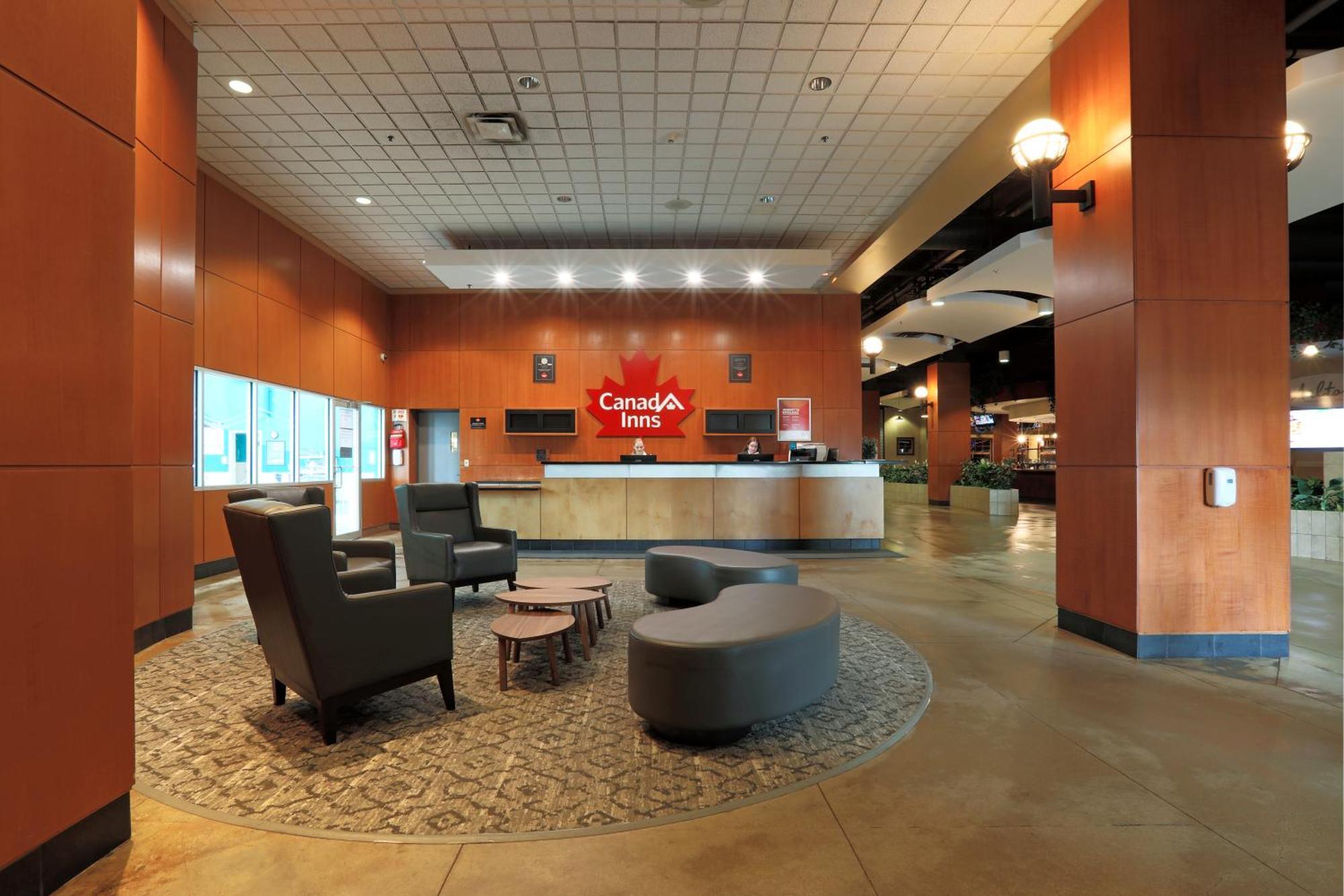 Canad Inns Destination Centre 布兰登 外观 照片
